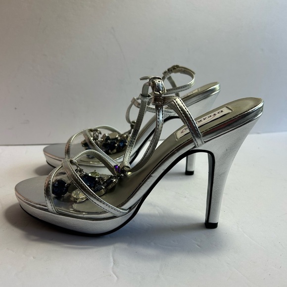 Dyeables “Maria” Silver Platform Sandals – Size 9.5B - Picture 3 of 16